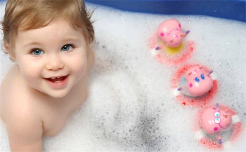 张姓女宝宝起名必看：2026年06月28日生辰八字喜用神与取名建议