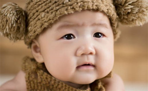 马姓2026年04月18日出生的女孩子五行缺什么？如何科学取名