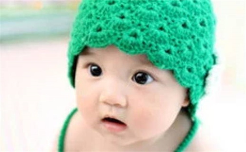 何姓男孩子取名