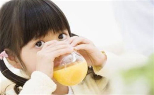 2026年06月06日生辰八字起名：何姓女孩子取什么名字最合适