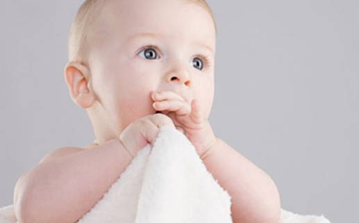 赵姓2026/04/16出生女宝宝起名全攻略：名字推荐与禁忌字分析