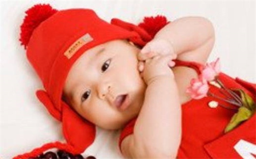 梁姓女孩子起名技巧：2026年05月09日生辰八字取名指南